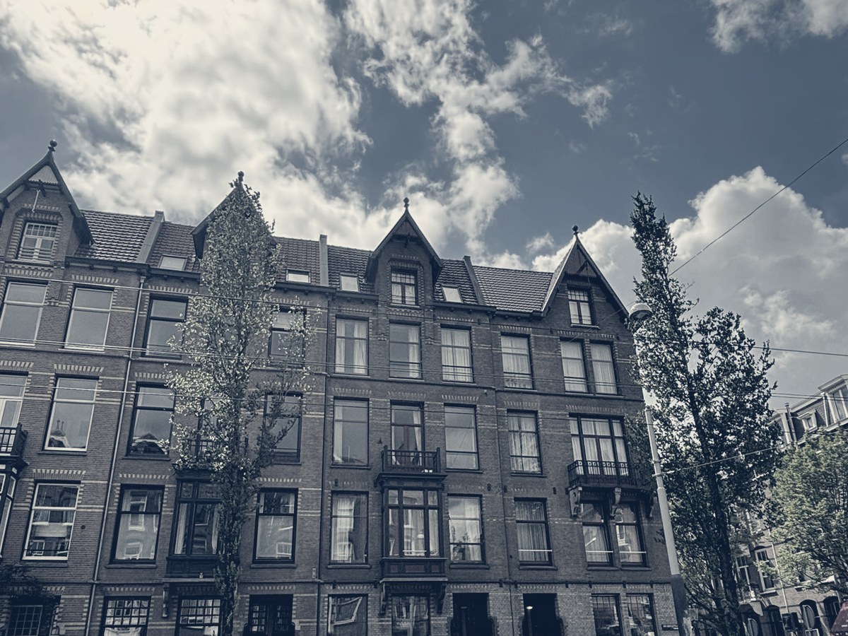 Bovenhuis aan de Van Baerlestraat in Amsterdam